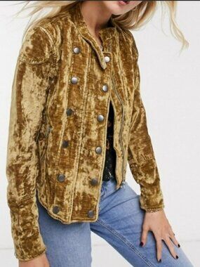 Free People's Dusk Till Dawn Crushed Velvet Jacket.  SZ XS